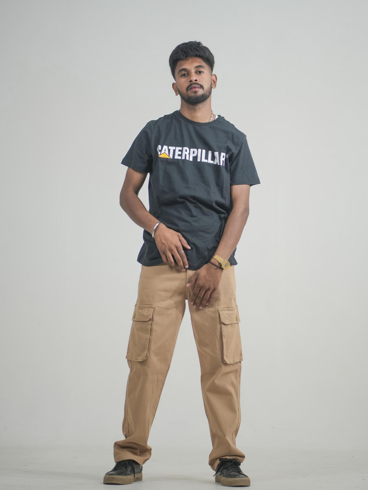 Men Beige Cotton Lycra 6 Pocket Cargo Pants